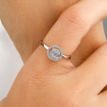 Round Halo Diamond Fashion Ring