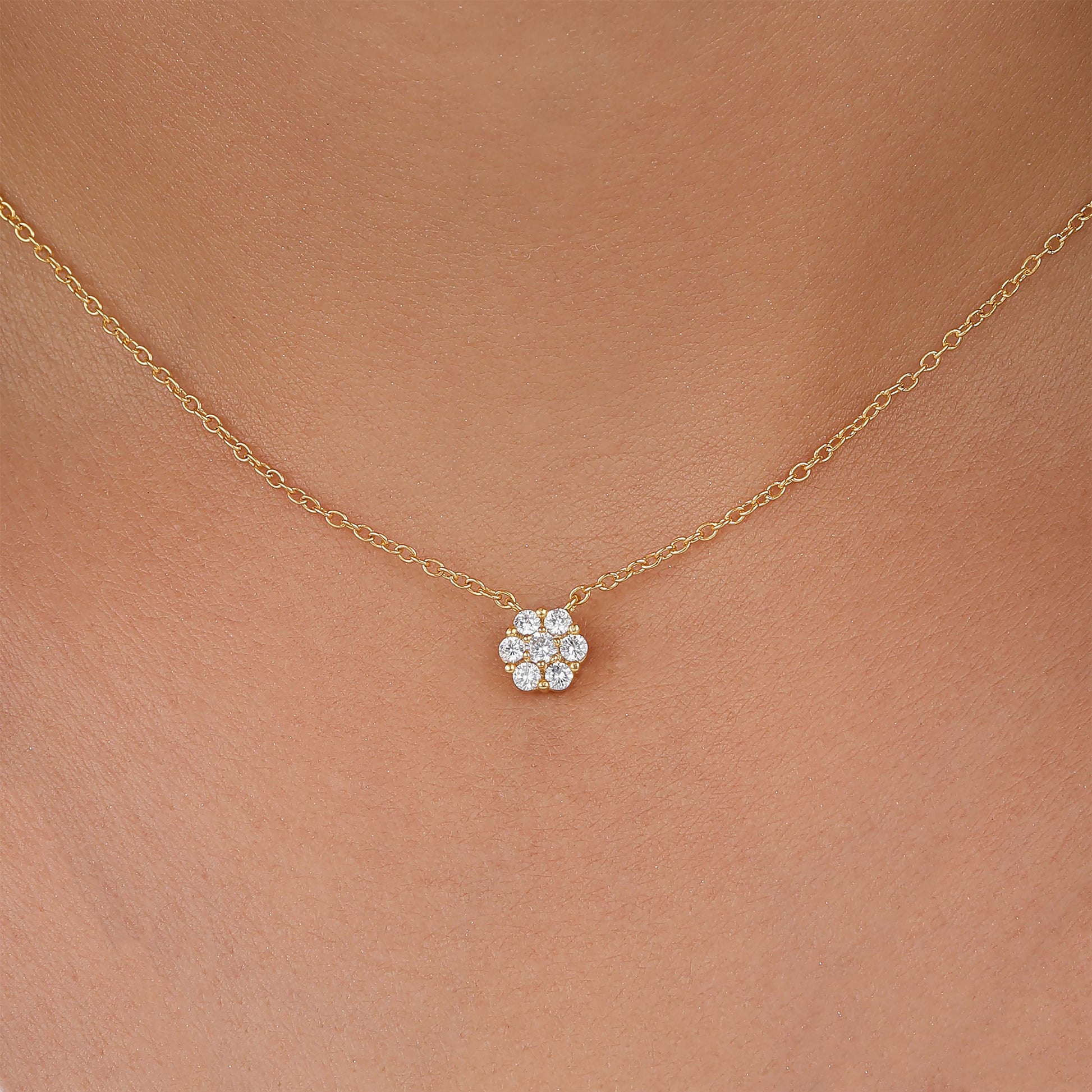 flowers necklace with 7 cluster moissanite