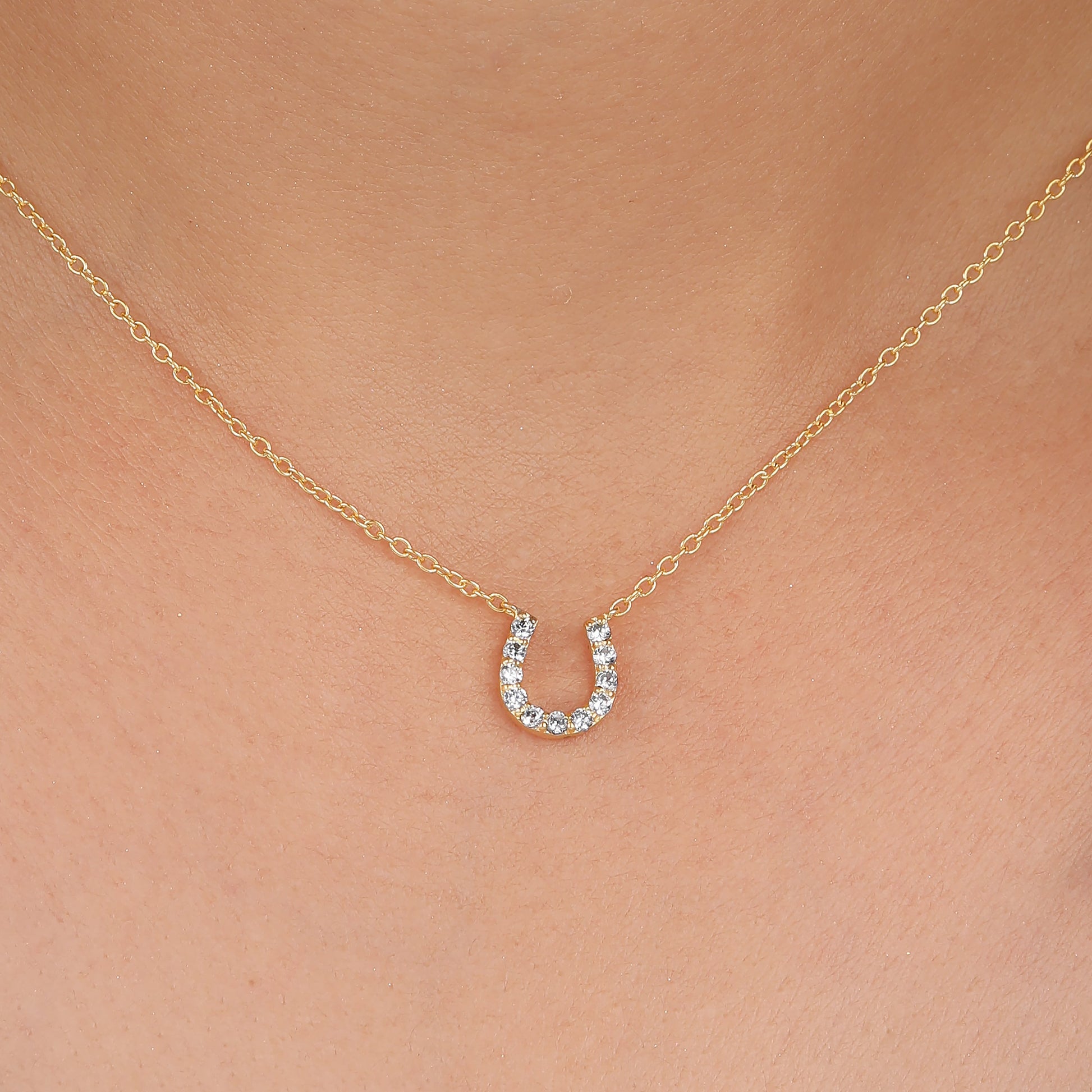 horseshoe necklace white gold