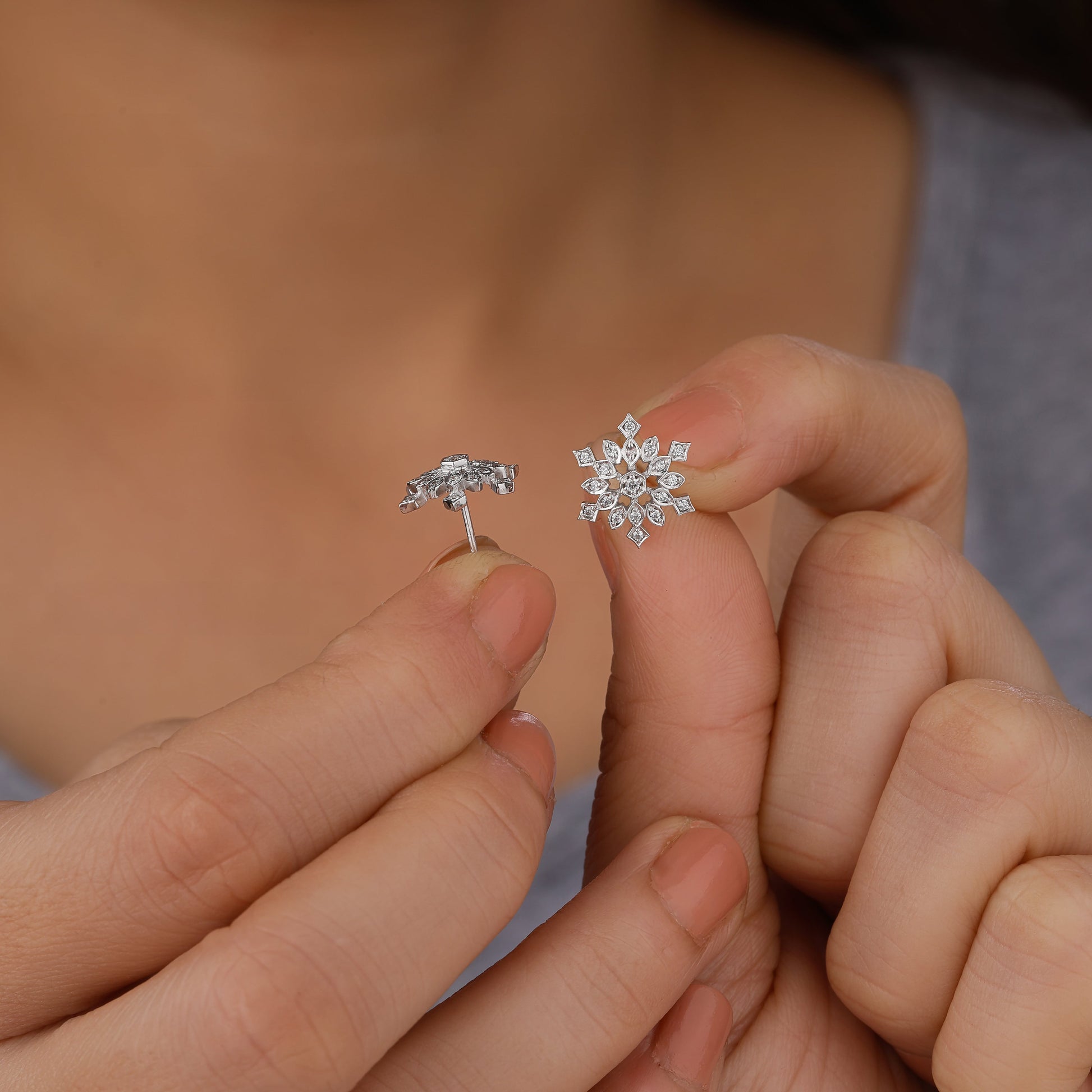  Snowflake Design Stud Earrings