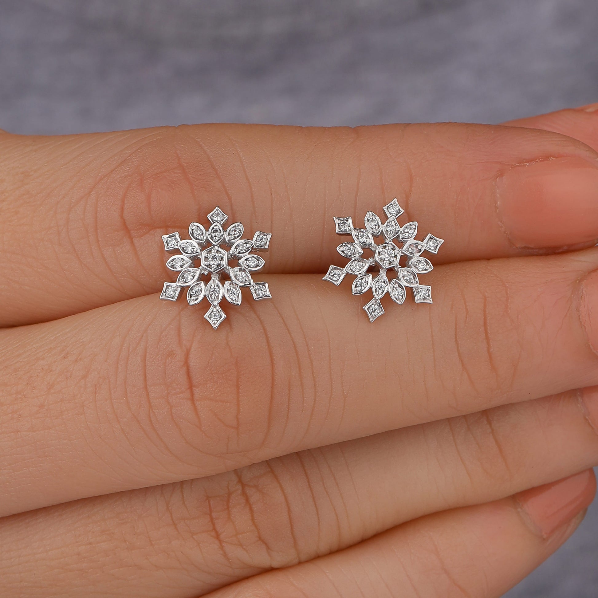 14k gold snowflake earrings 
