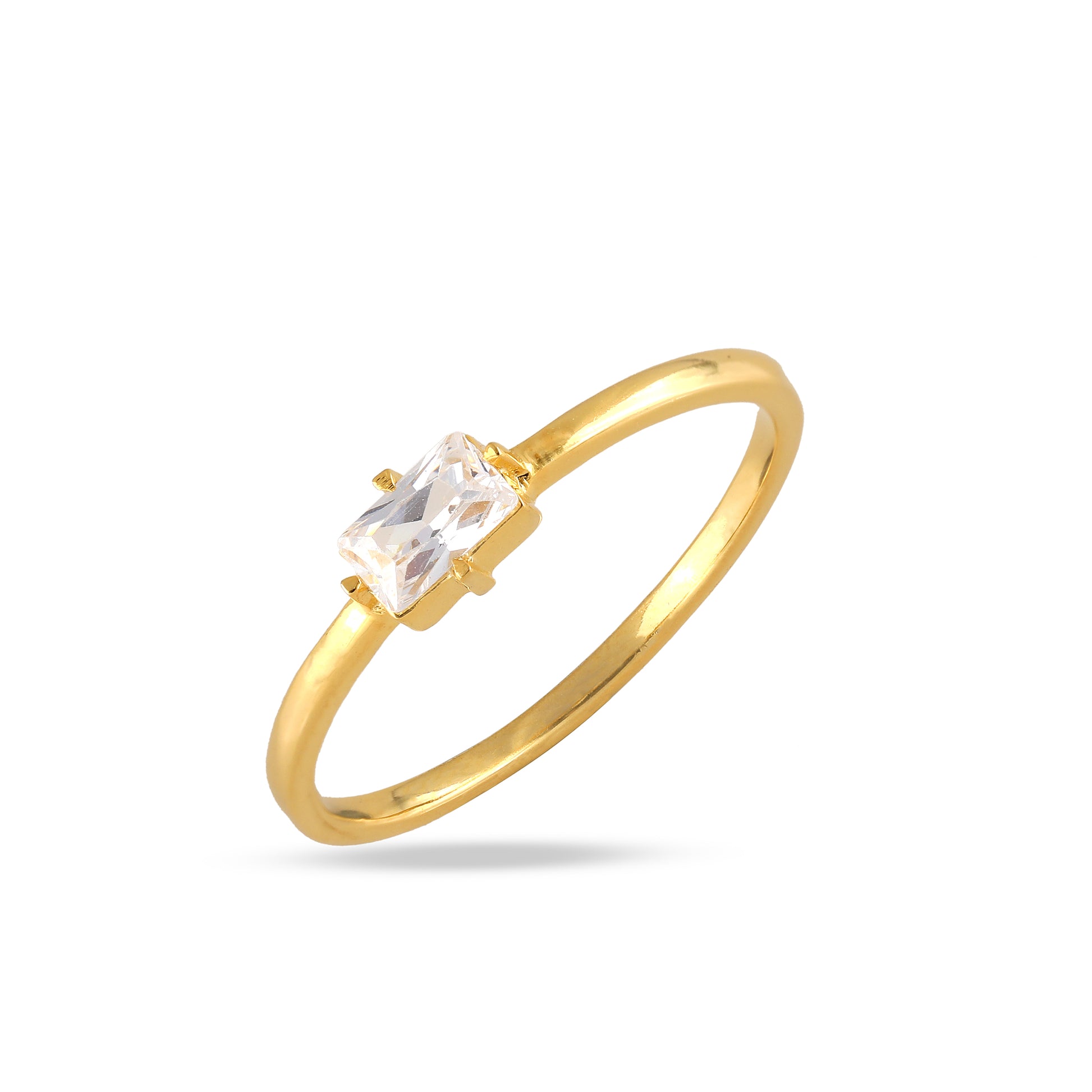 Yellow gold Radiant Cut Solitaire Diamond Ring