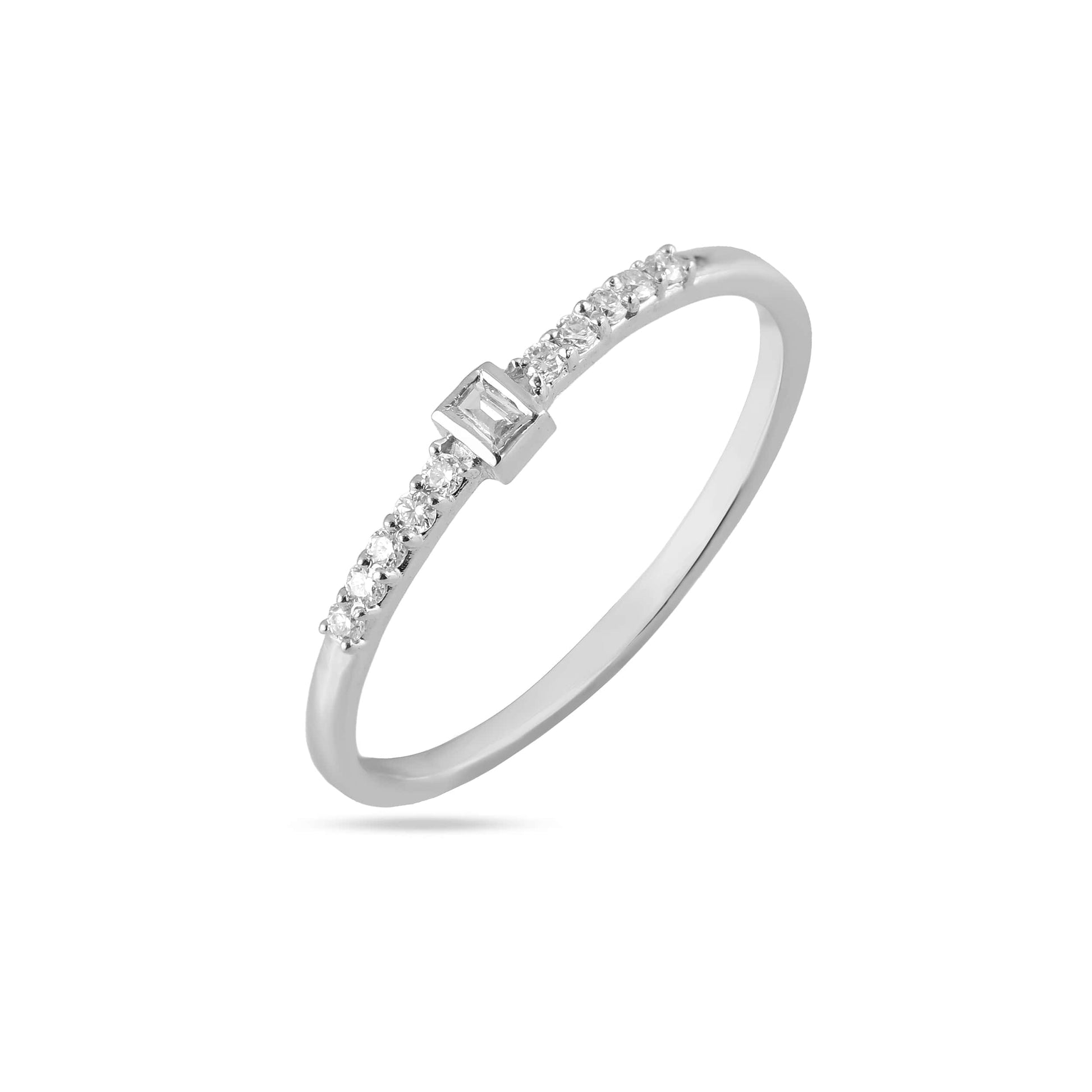 Baguette and Round diamond ring