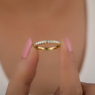 circle diamond engagement ring