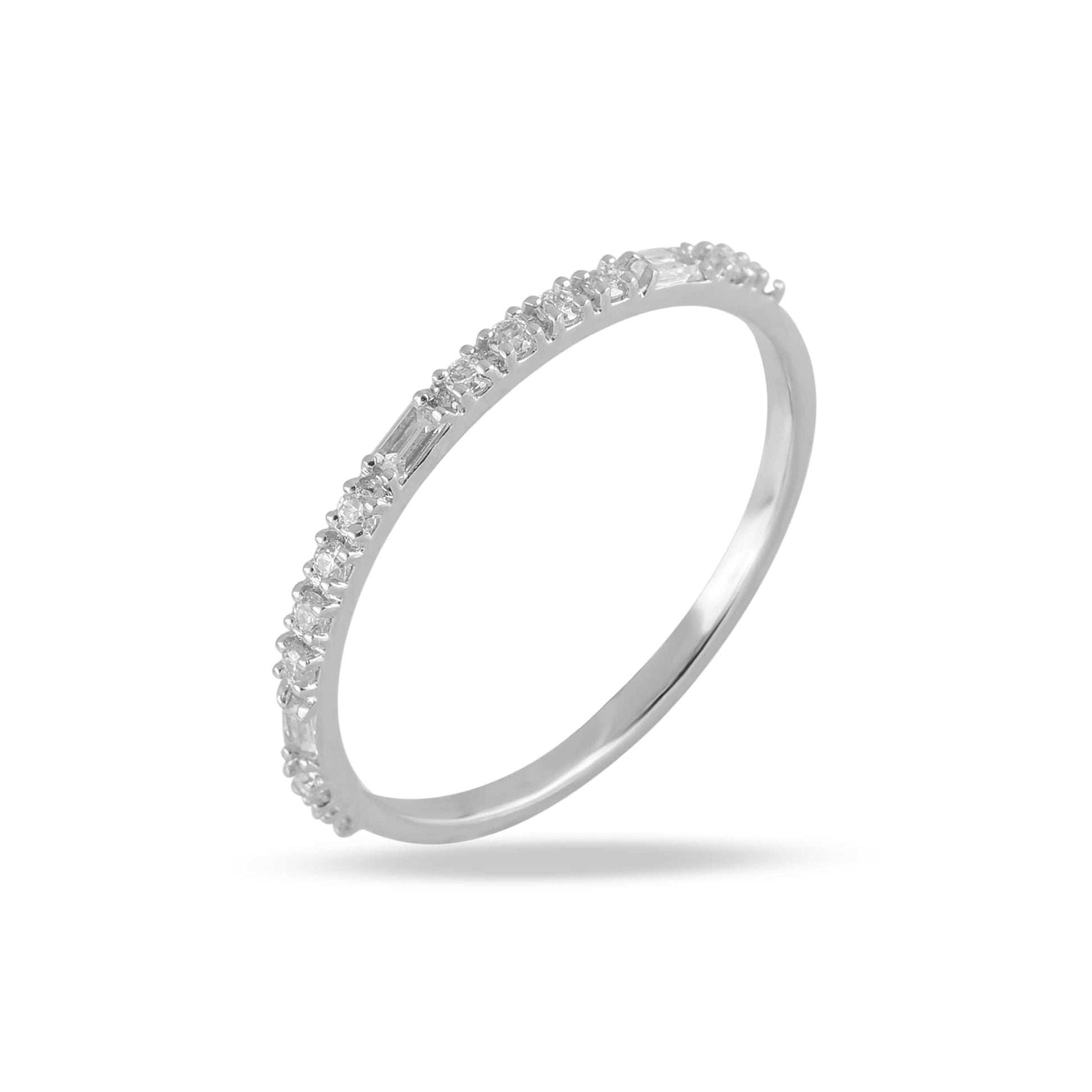 Glowing Solid 14kt White Gold Diamond Ring For Woman
