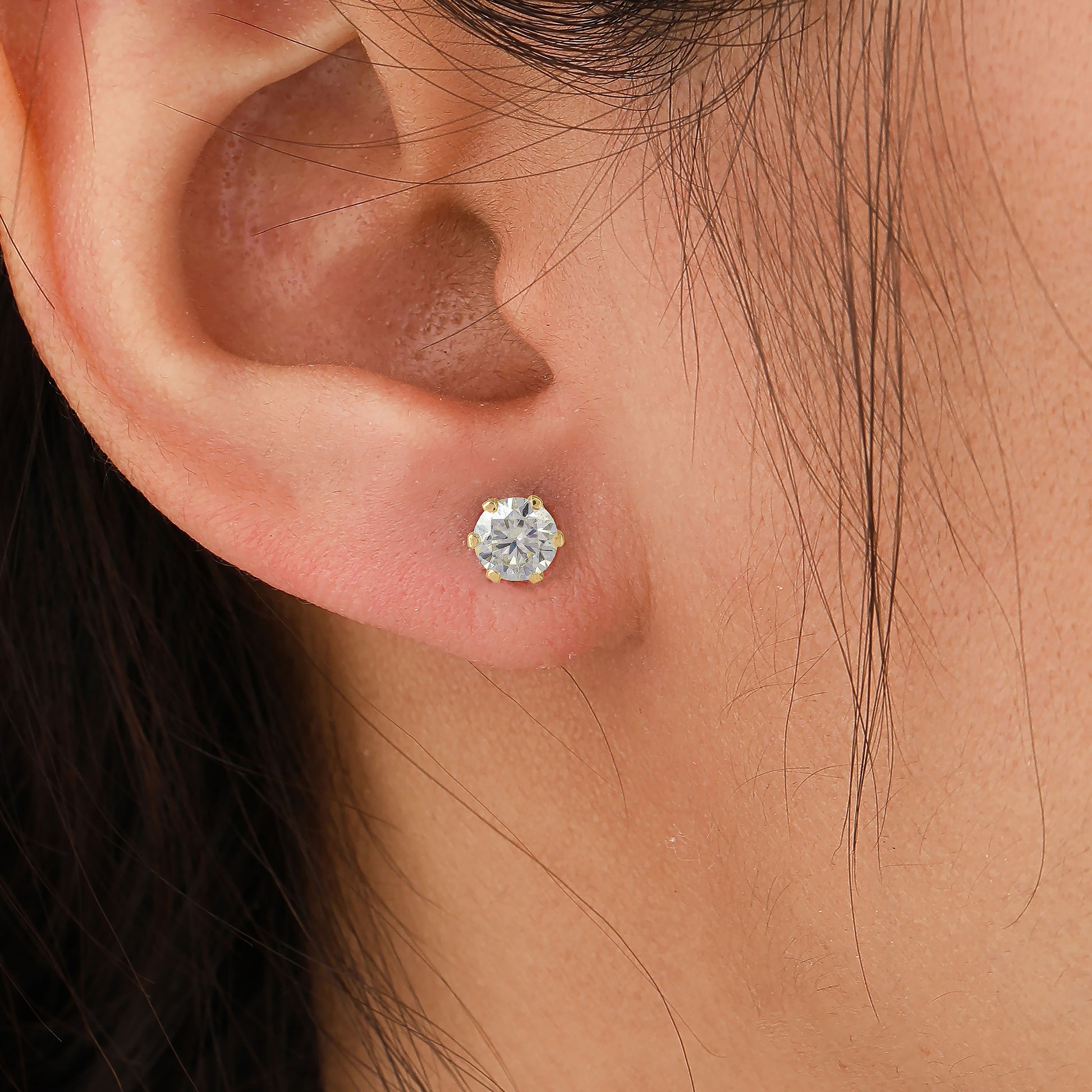 diamond earring in 14k Solid Gold